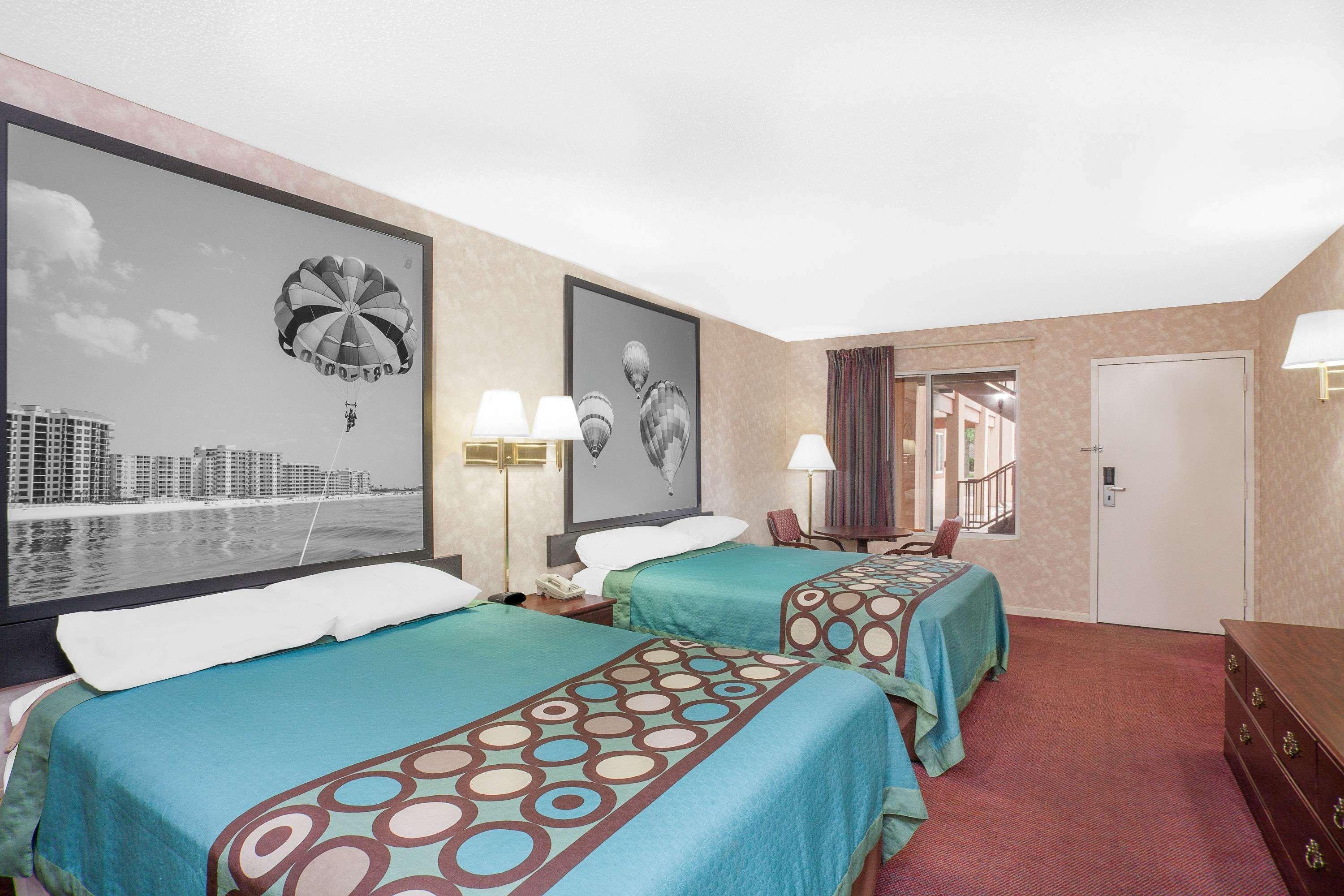Super 8 By Wyndham Decatur Priceville Eksteriør bilde