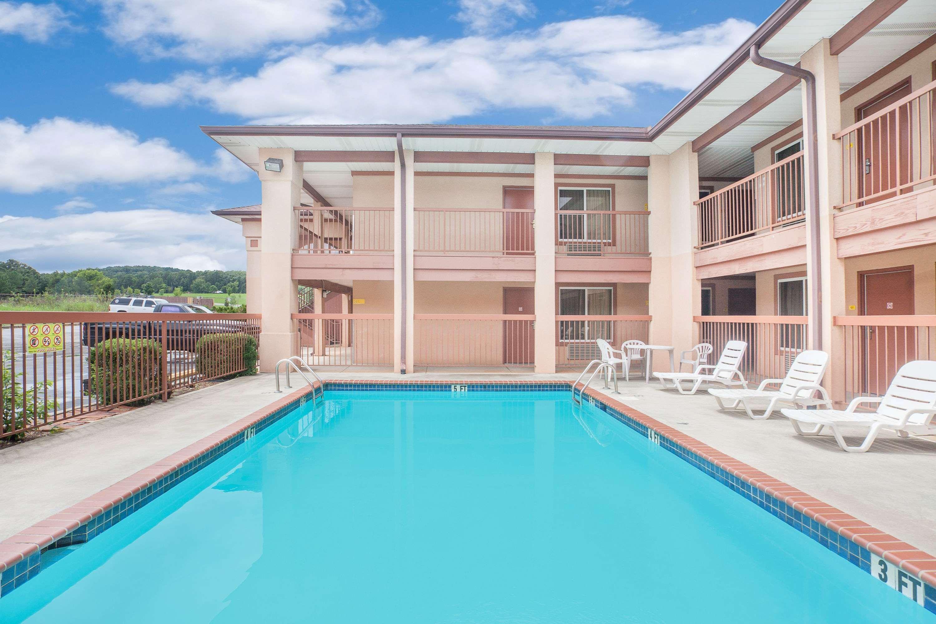 Super 8 By Wyndham Decatur Priceville Eksteriør bilde