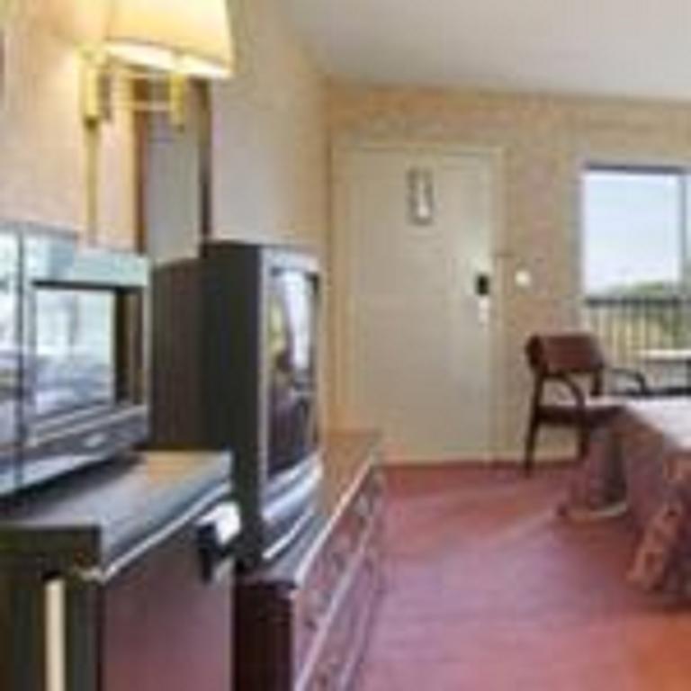 Super 8 By Wyndham Decatur Priceville Eksteriør bilde